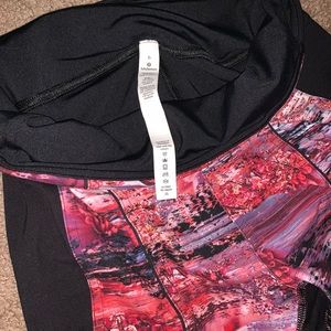Lululemon sweat & repeat tight “28”